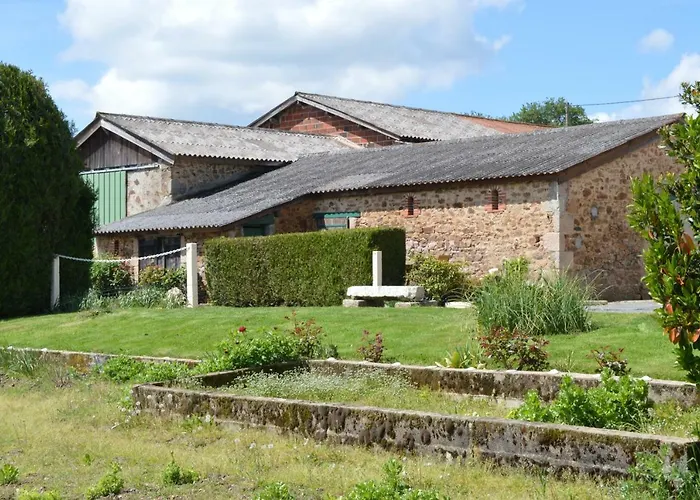 De La Foye - La Couleur Des Prés Hébergement de vacances *